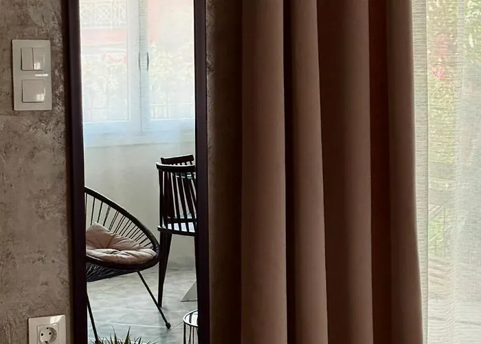 Aelia Mare * Ofrínion